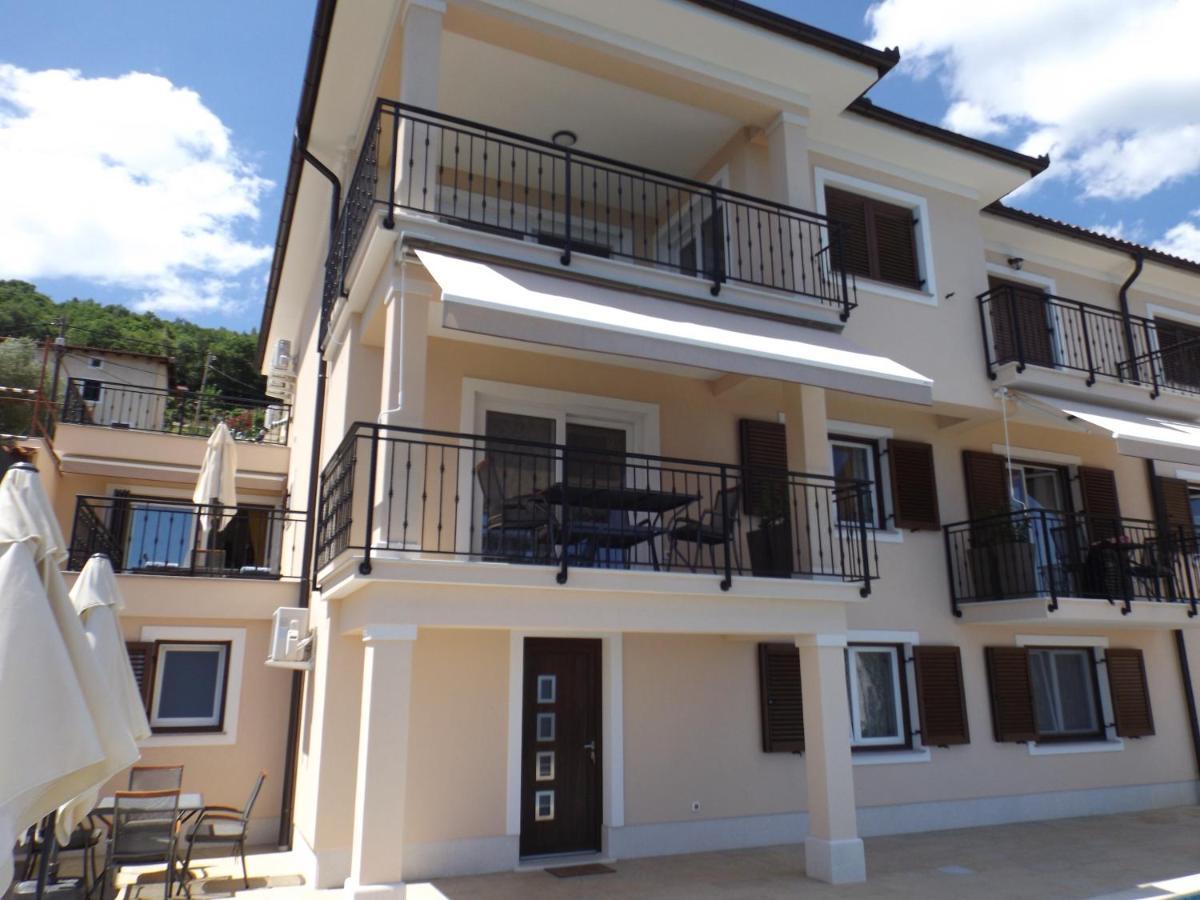 Apartments Villa Elma Мощеницька Драга Екстер'єр фото