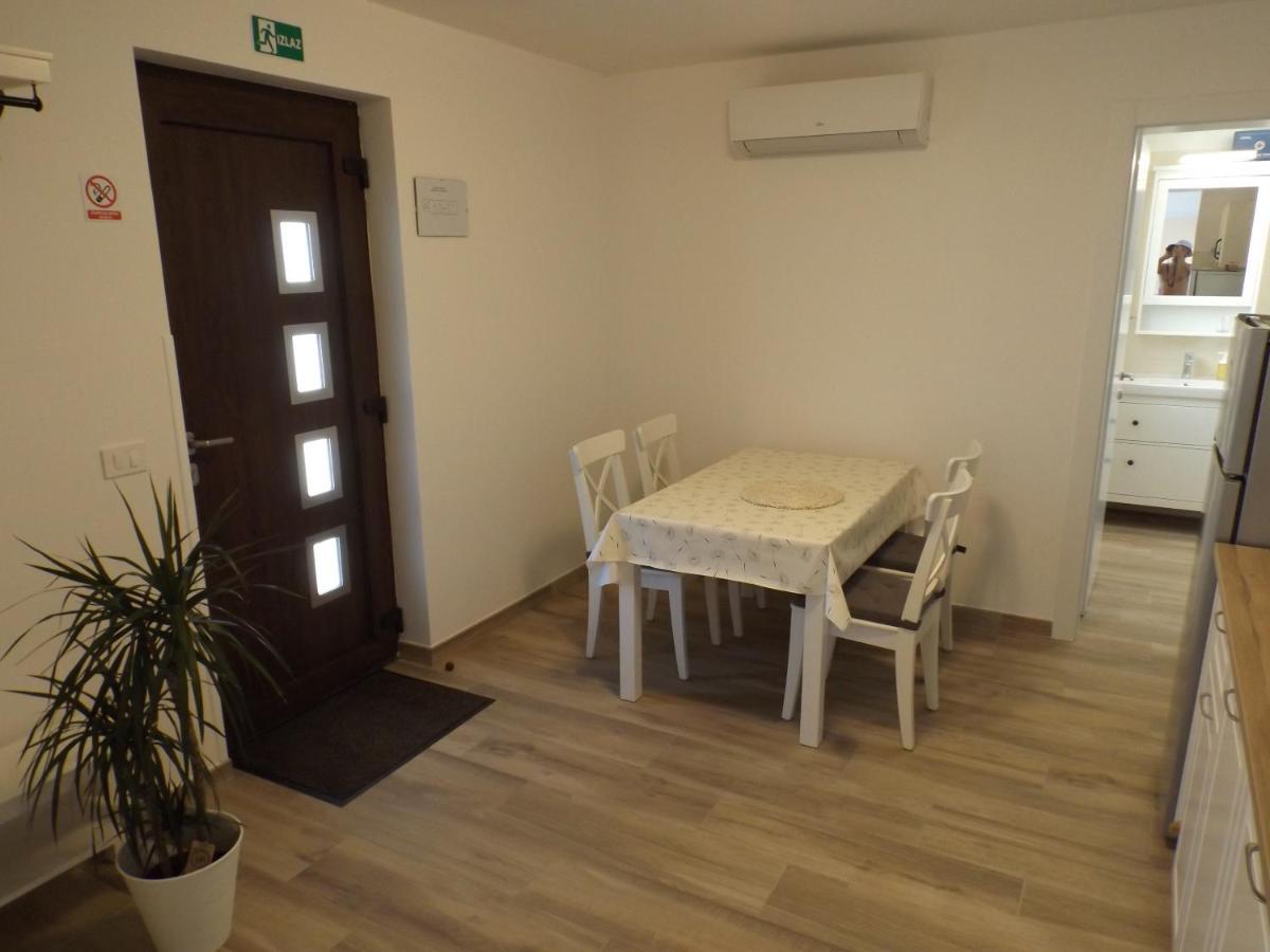 Apartments Villa Elma Мощеницька Драга Екстер'єр фото