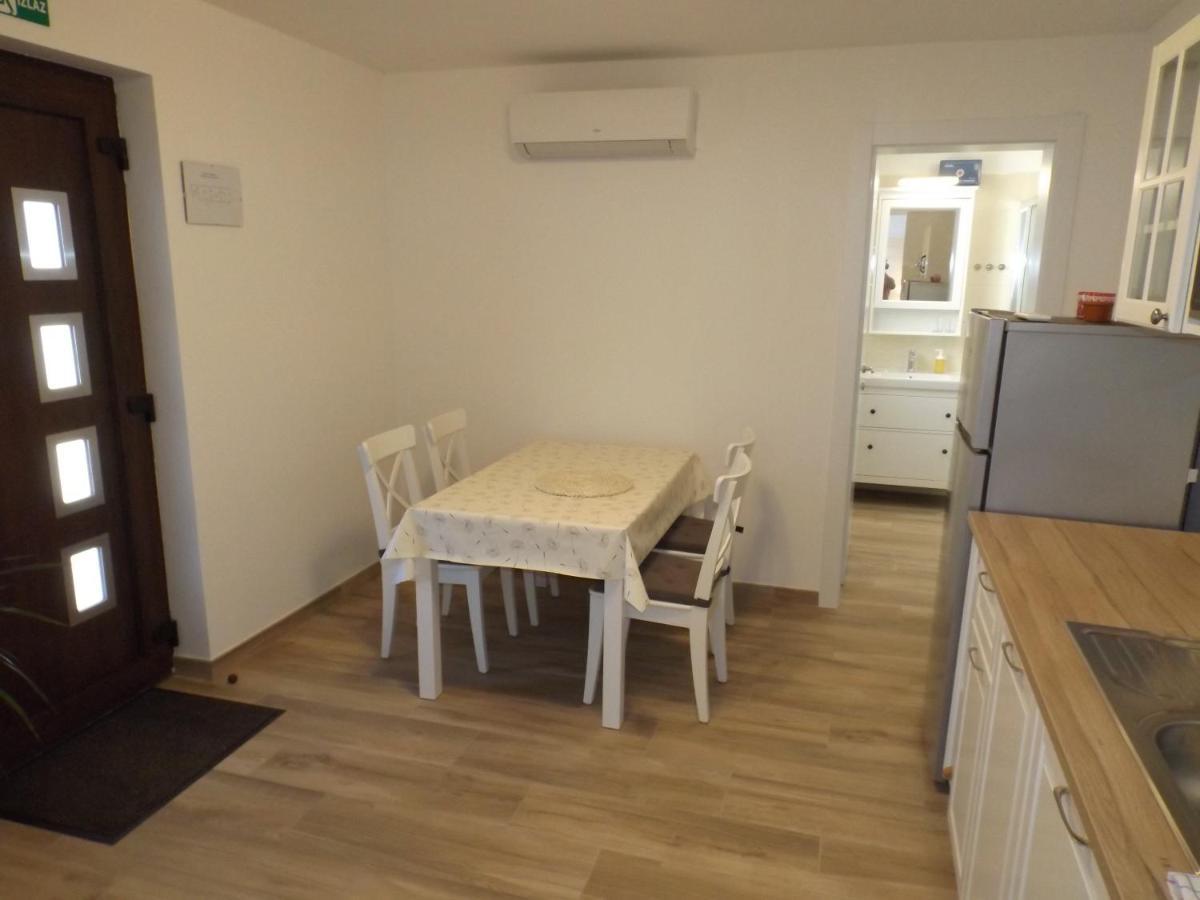 Apartments Villa Elma Мощеницька Драга Екстер'єр фото